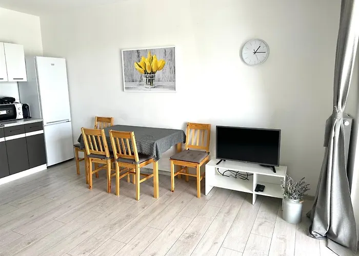 Sdh 1 Comfortable Near Warsaw شقة